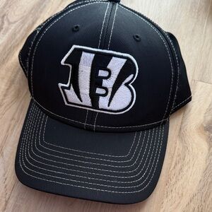 NFL Team Apparel Cincinnati Bengals Black and White Baseball Cap